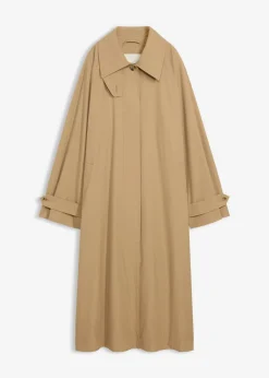Gabardina con trabillas