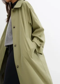 Gabardina con trabillas