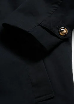Gabardina de botonera sencilla