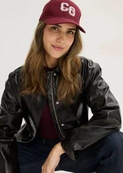 Gorra con bordado