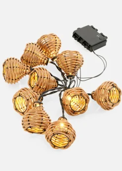 Guirnalda de luces con tejido de ratán