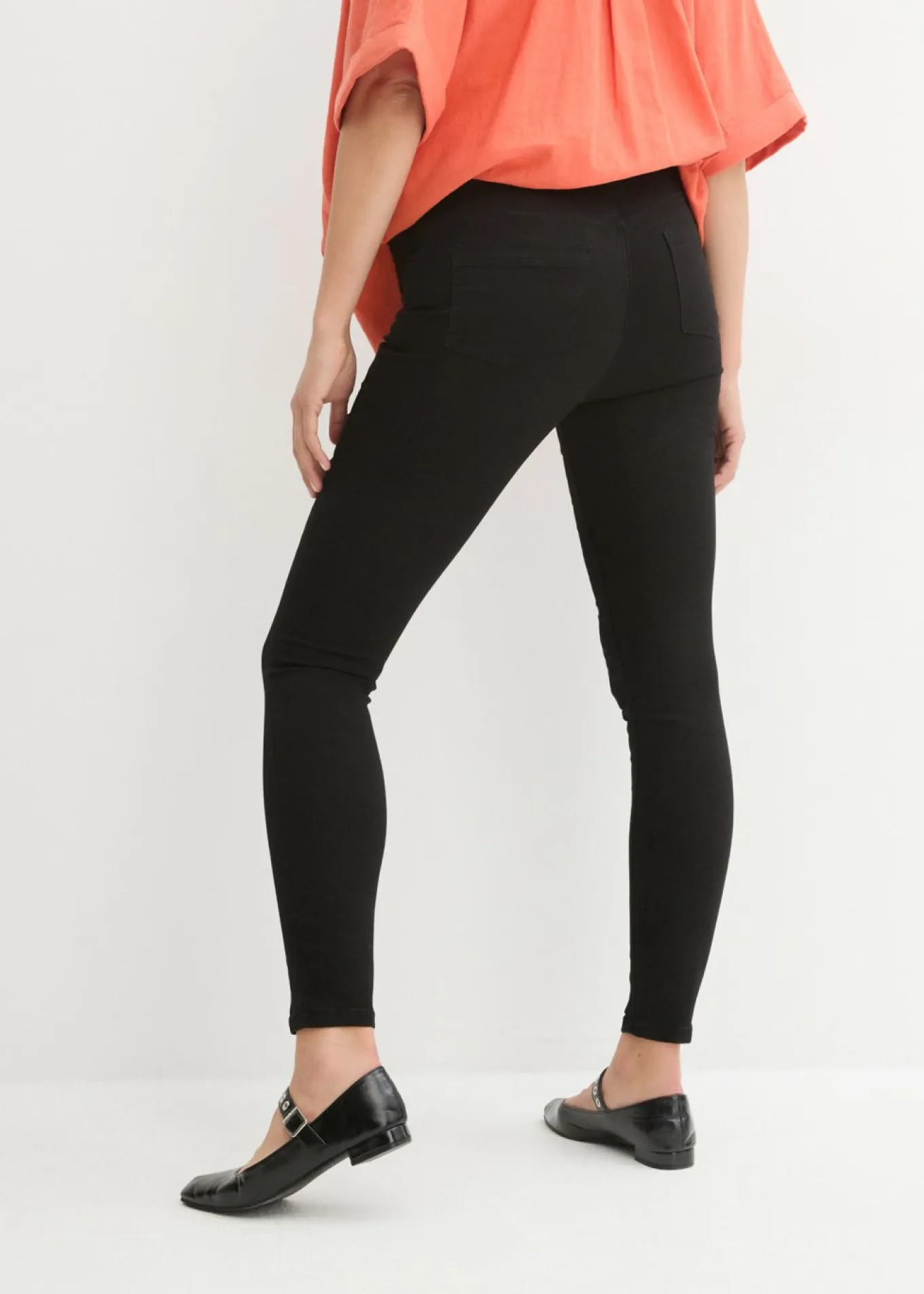 Jeggings premamá con contenido elástico y corte pitillo