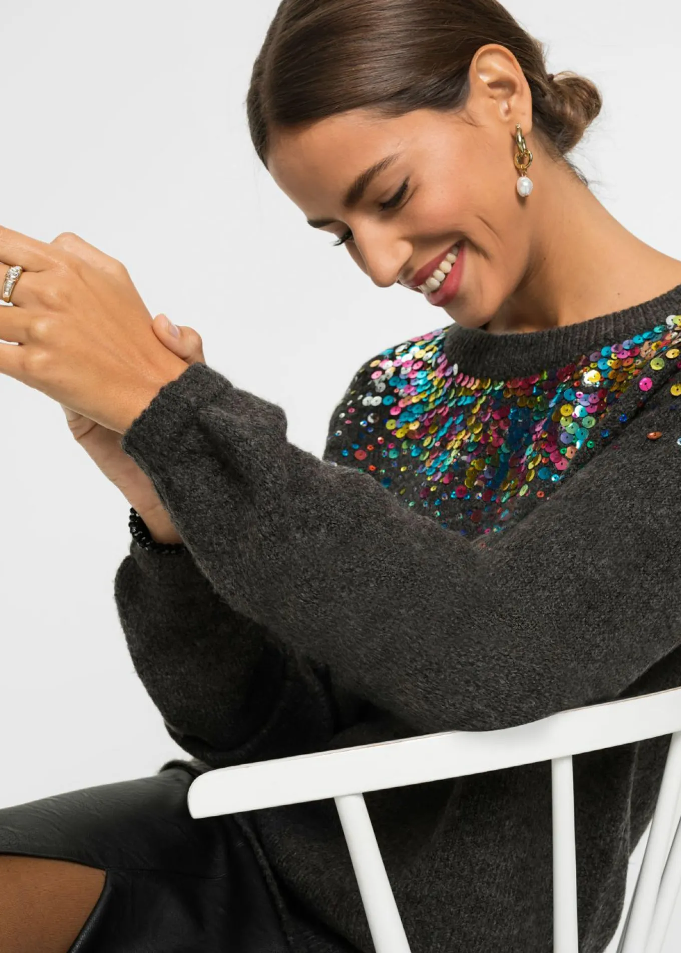 Jersey con lentejuelas coloridas