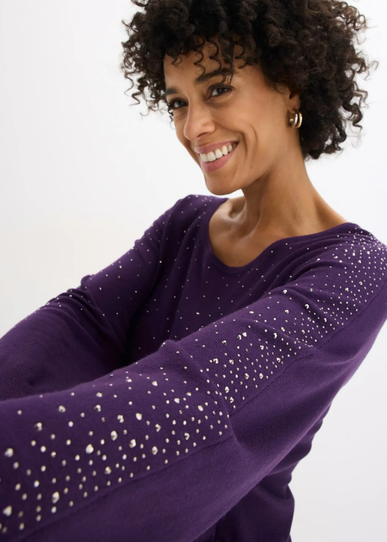 Jersey de punto fino con aplicación de piedras brillantes