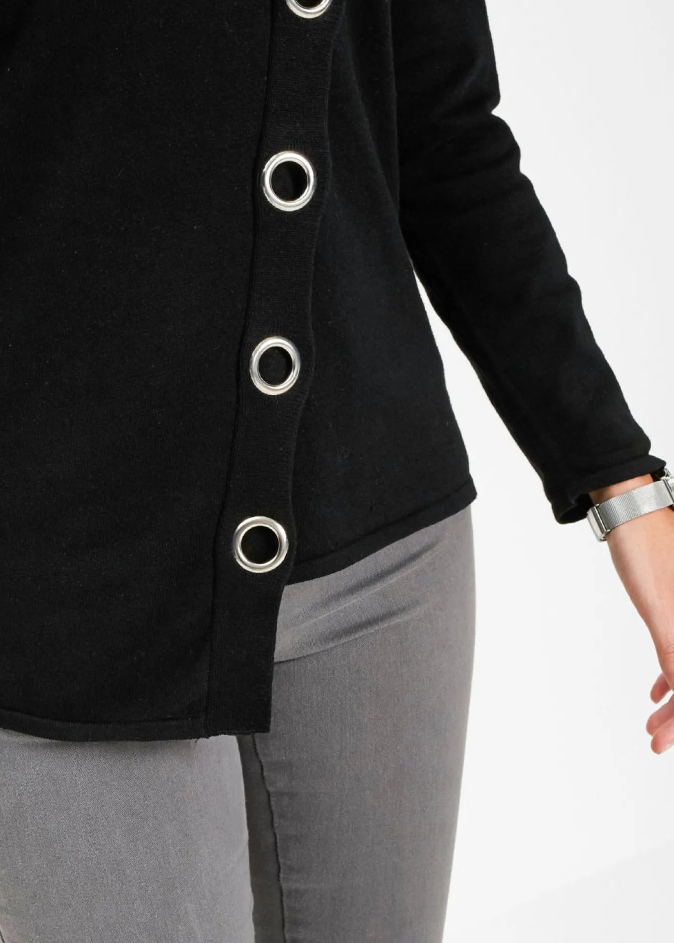 Jersey de punto fino con detalles de tachuelas