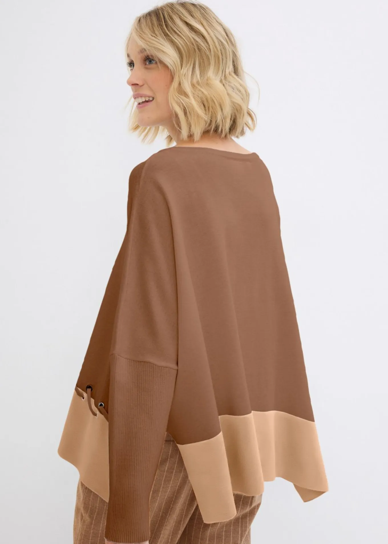 Jersey de punto fino tipo poncho