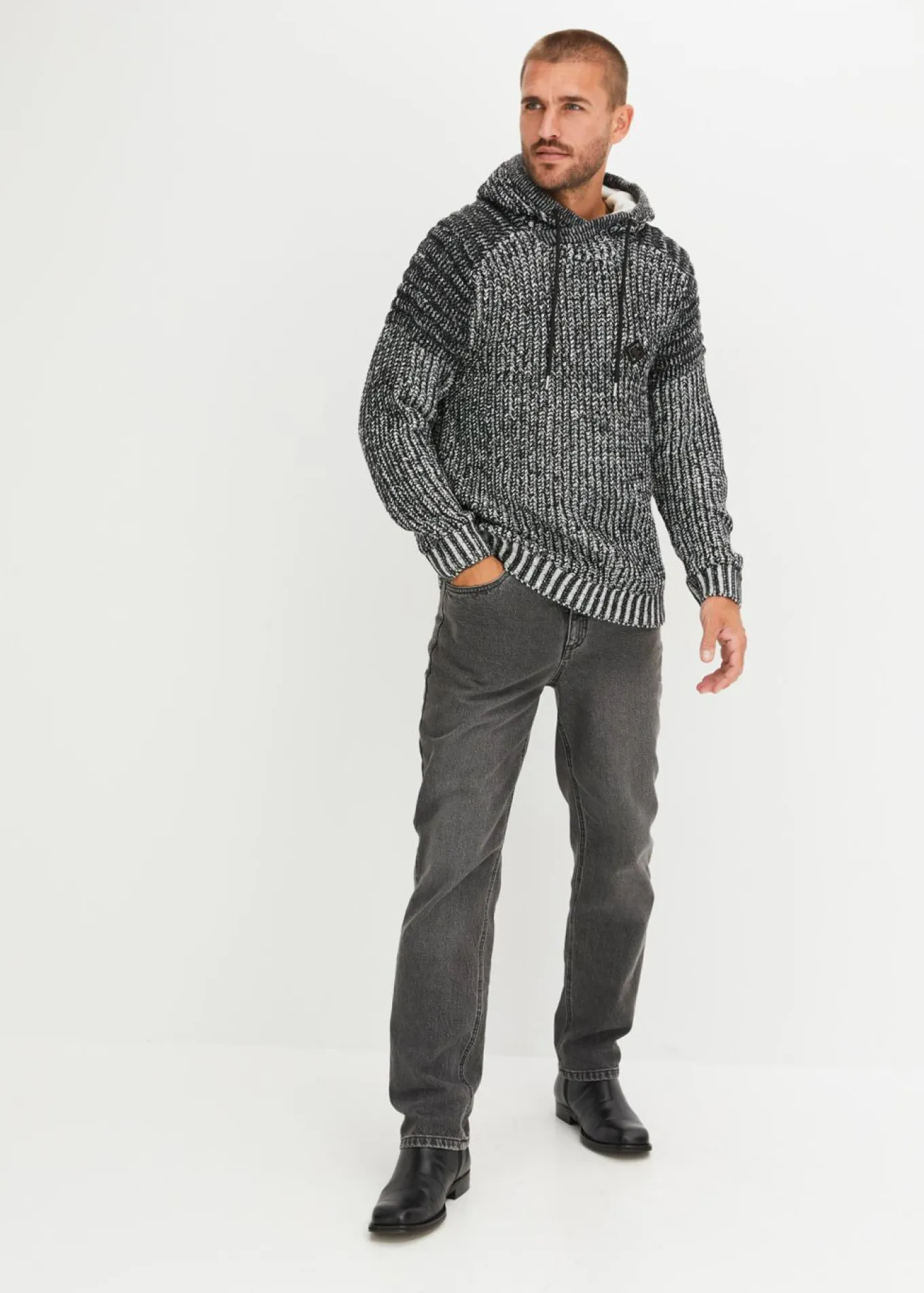 Jersey de punto grueso con capucha y detalles moteros