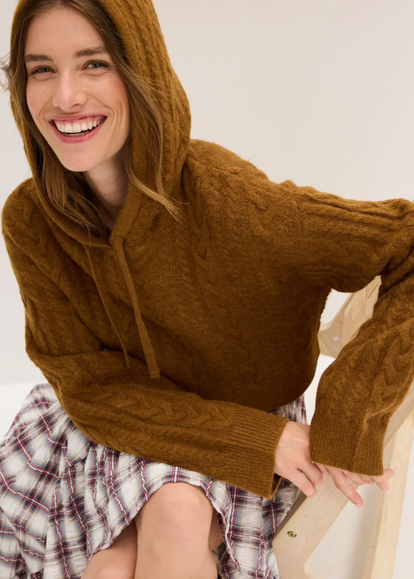Jersey de punto grueso con capucha