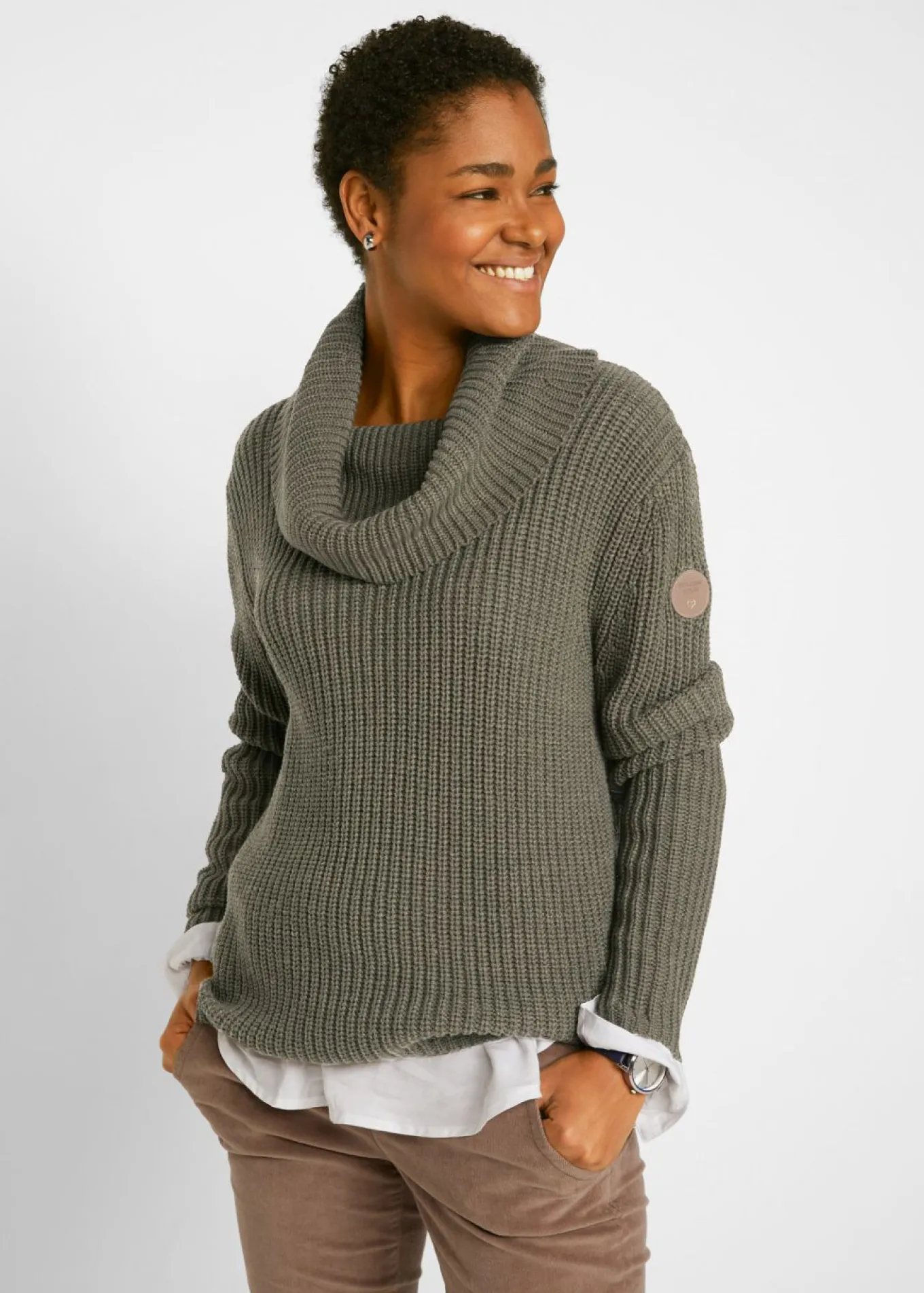 Jersey de punto grueso con cuello ancho
