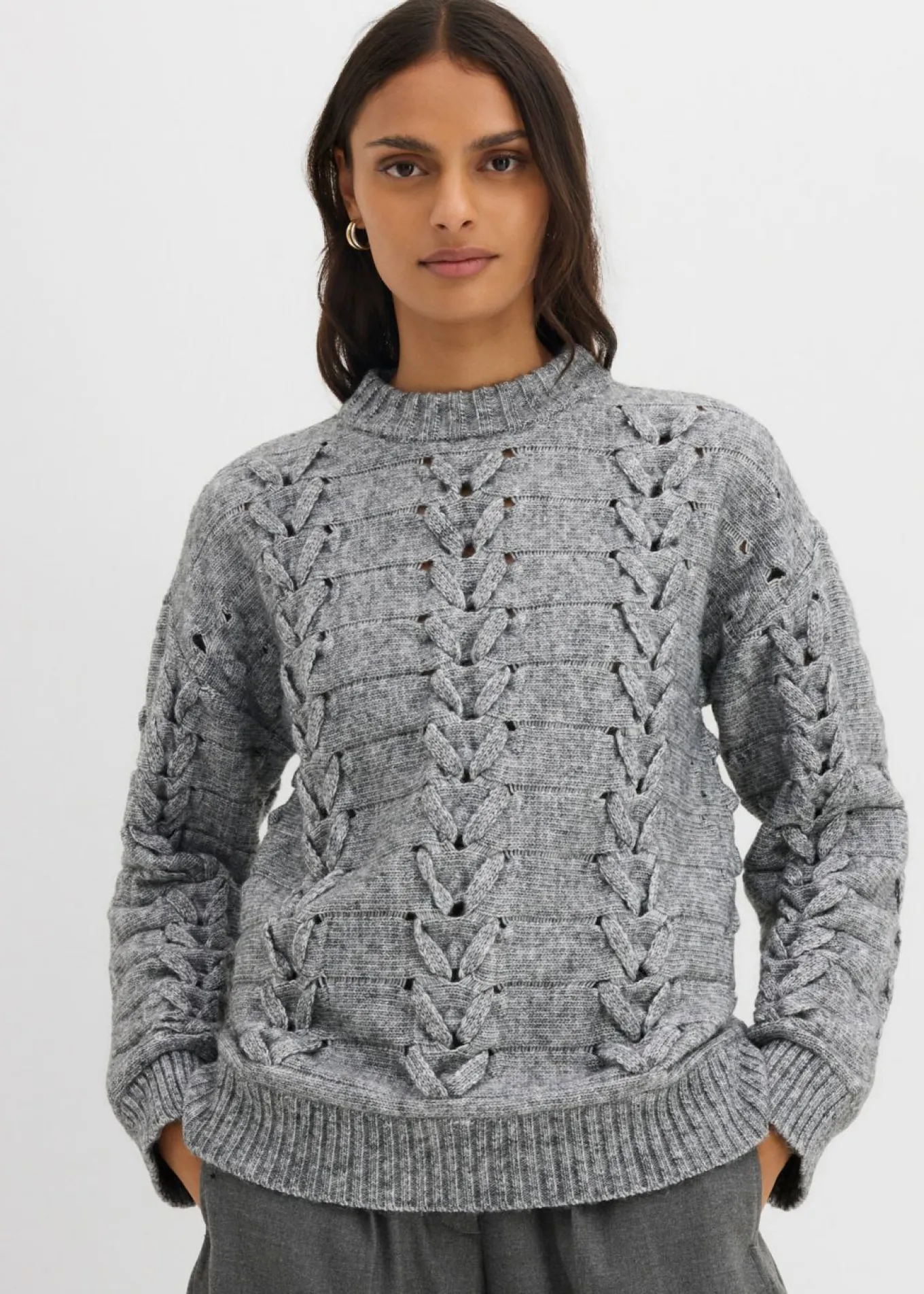 Jersey de punto grueso con patrón trenzado