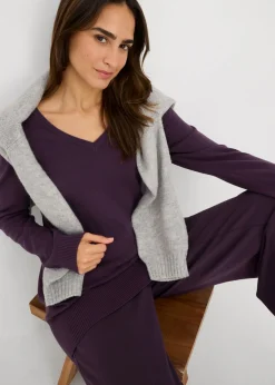 Jersey largo básico, de punto fino, con escote en V
