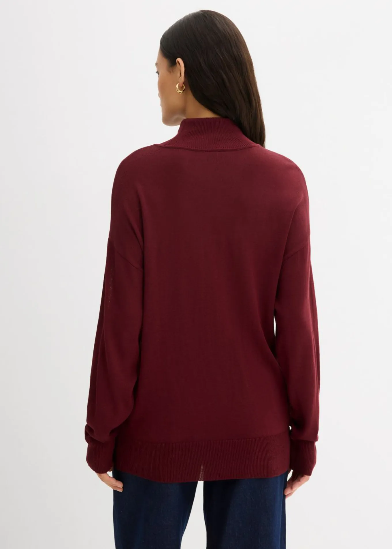 Jersey ligero de punto fino con cuello alto ancho, en mezcla de viscosa