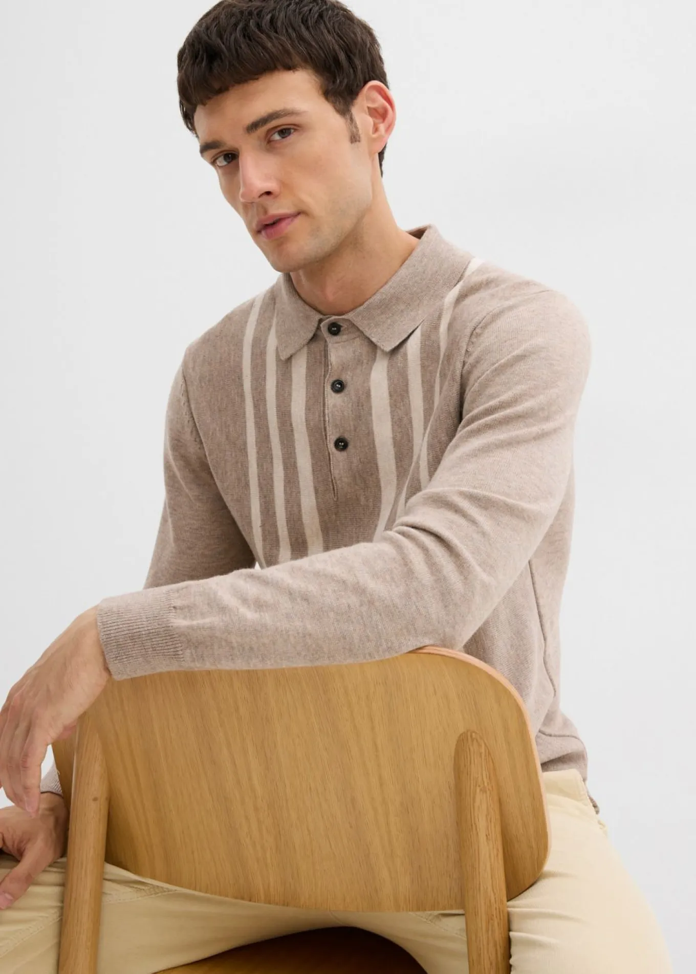 Jersey tipo polo de punto fino con corte ajustado