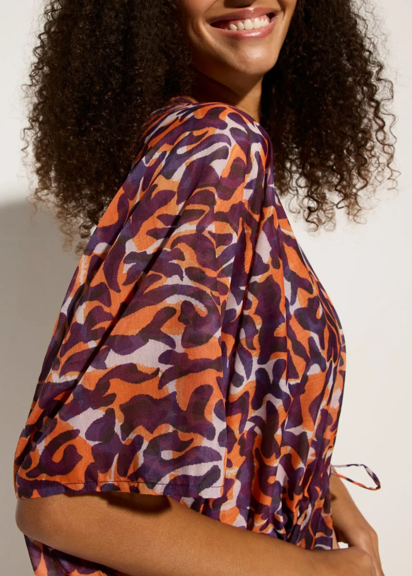 Kimono de playa con detalle de cordón