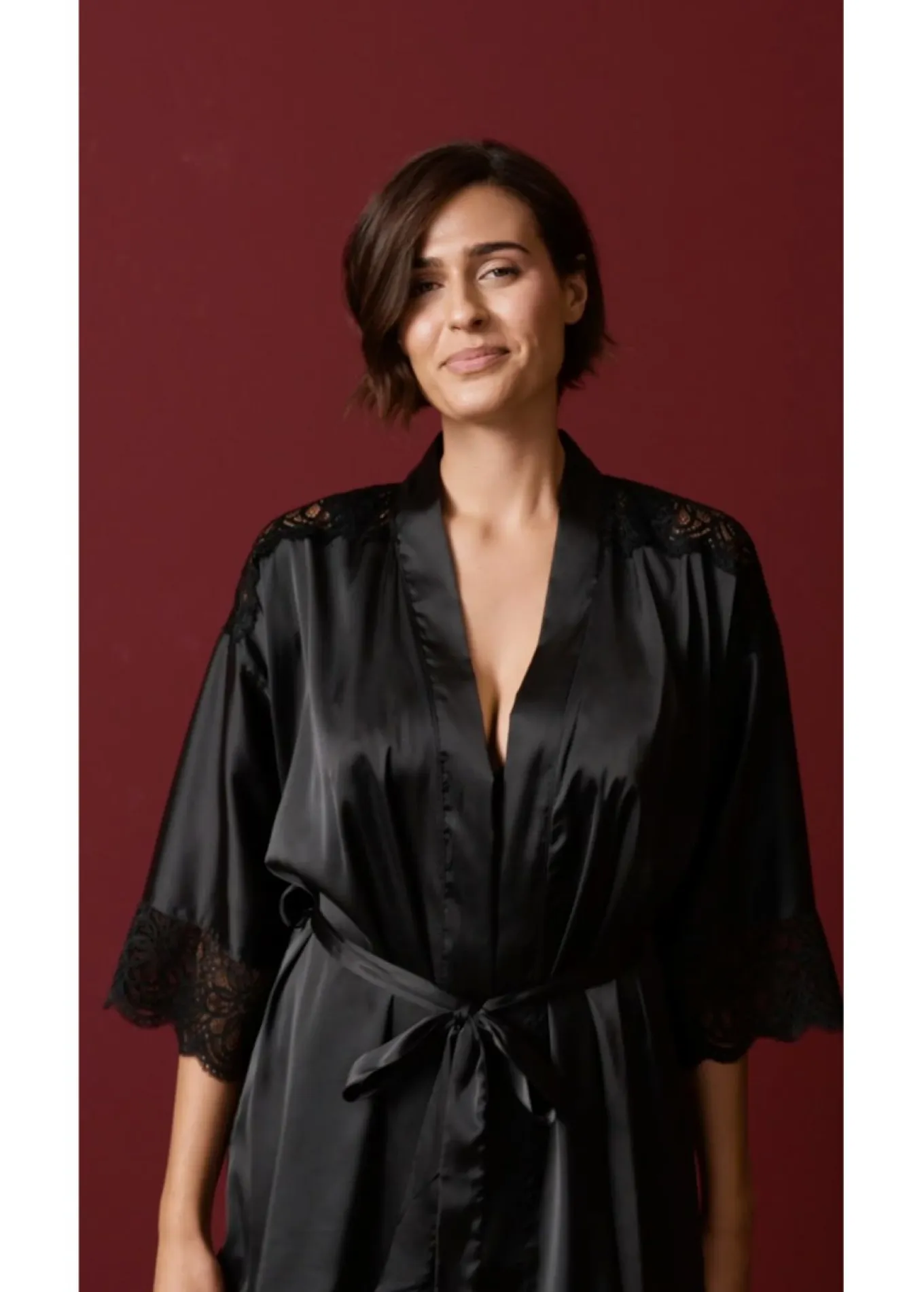 Kimono de satén con efecto brillante