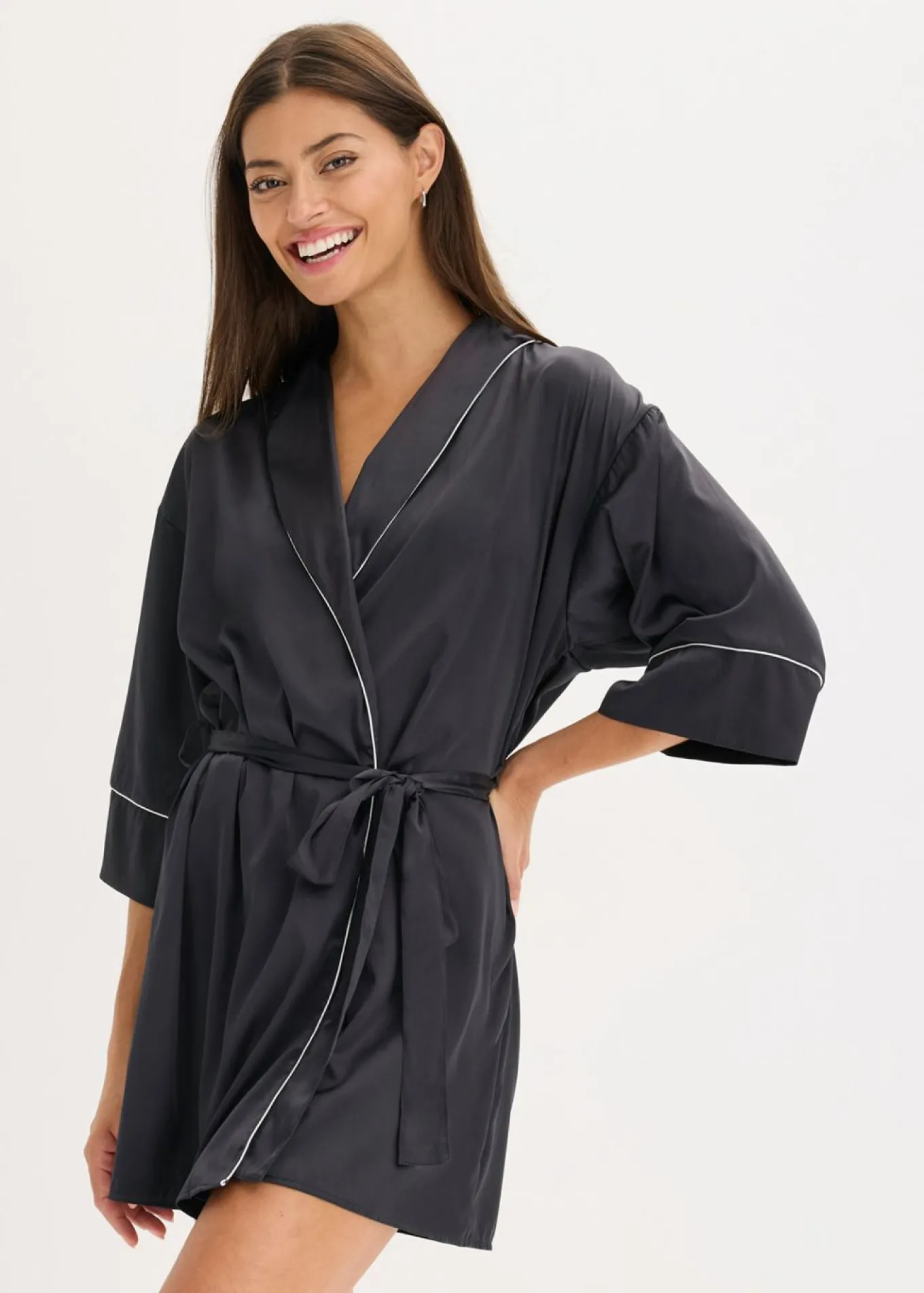 Kimono de satén con efecto brillante