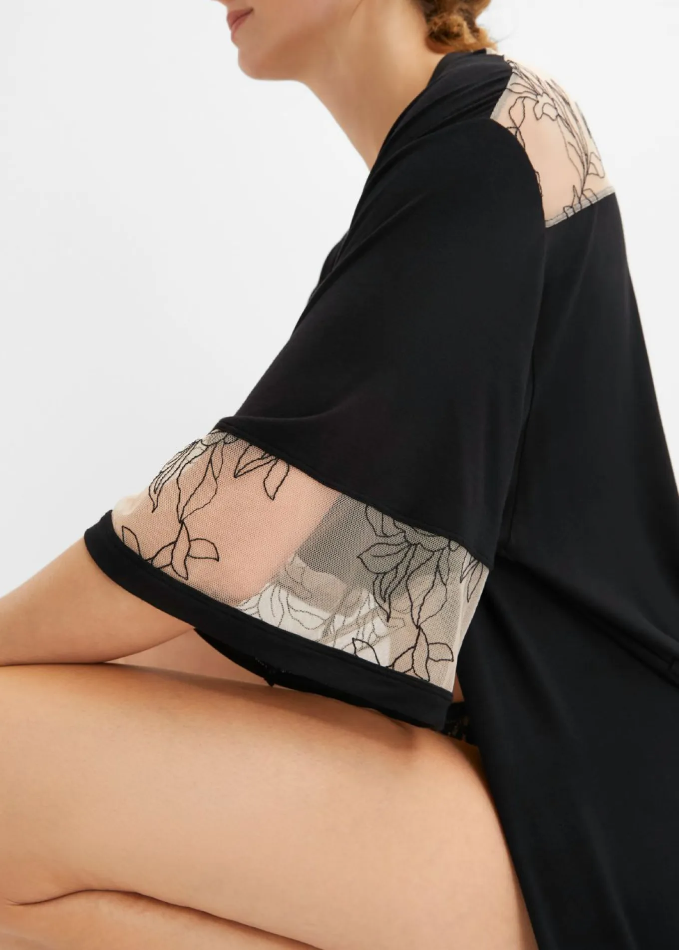 Kimono largo de viscosa con bordado