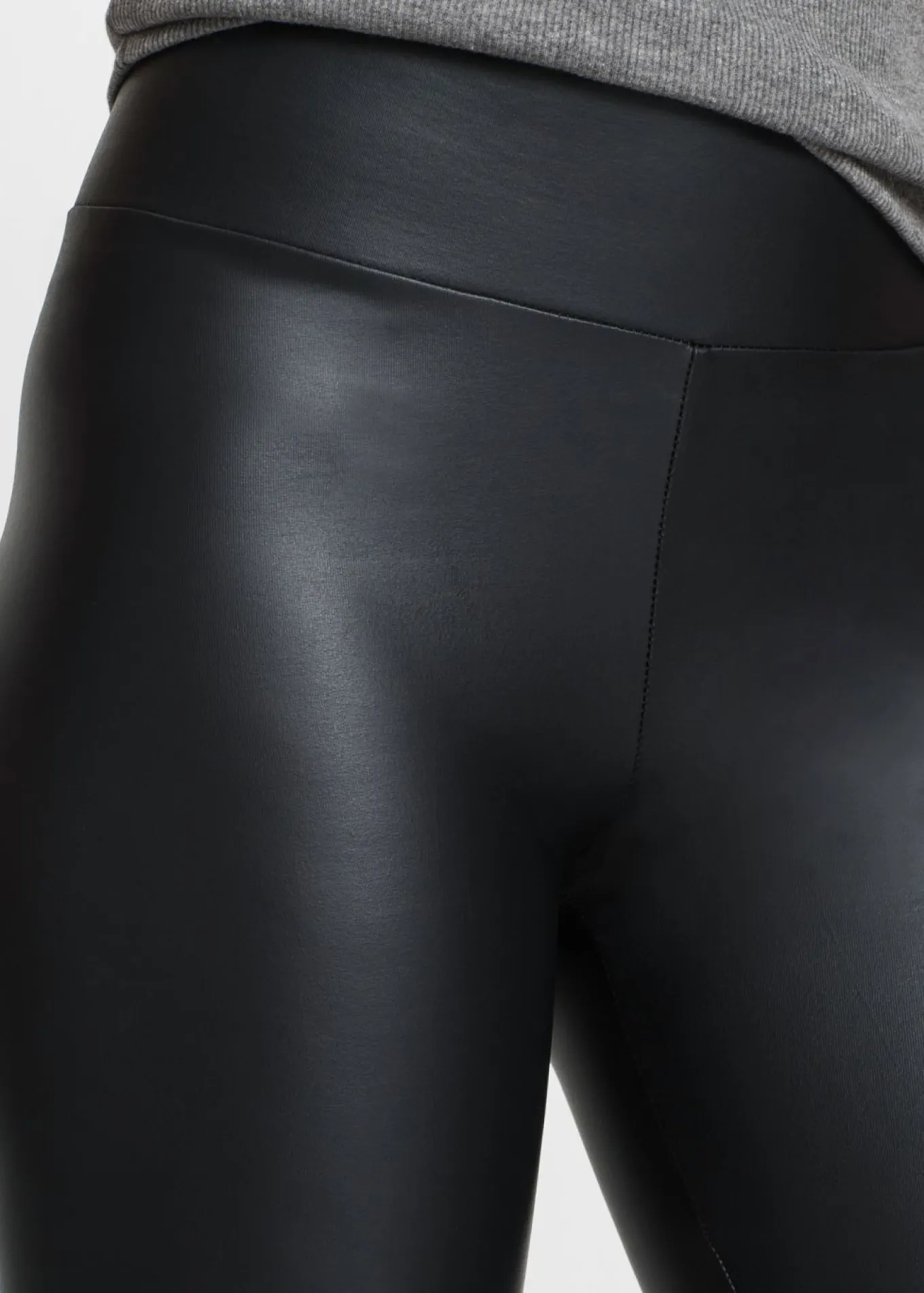 Leggings de piel sintética con revestimiento