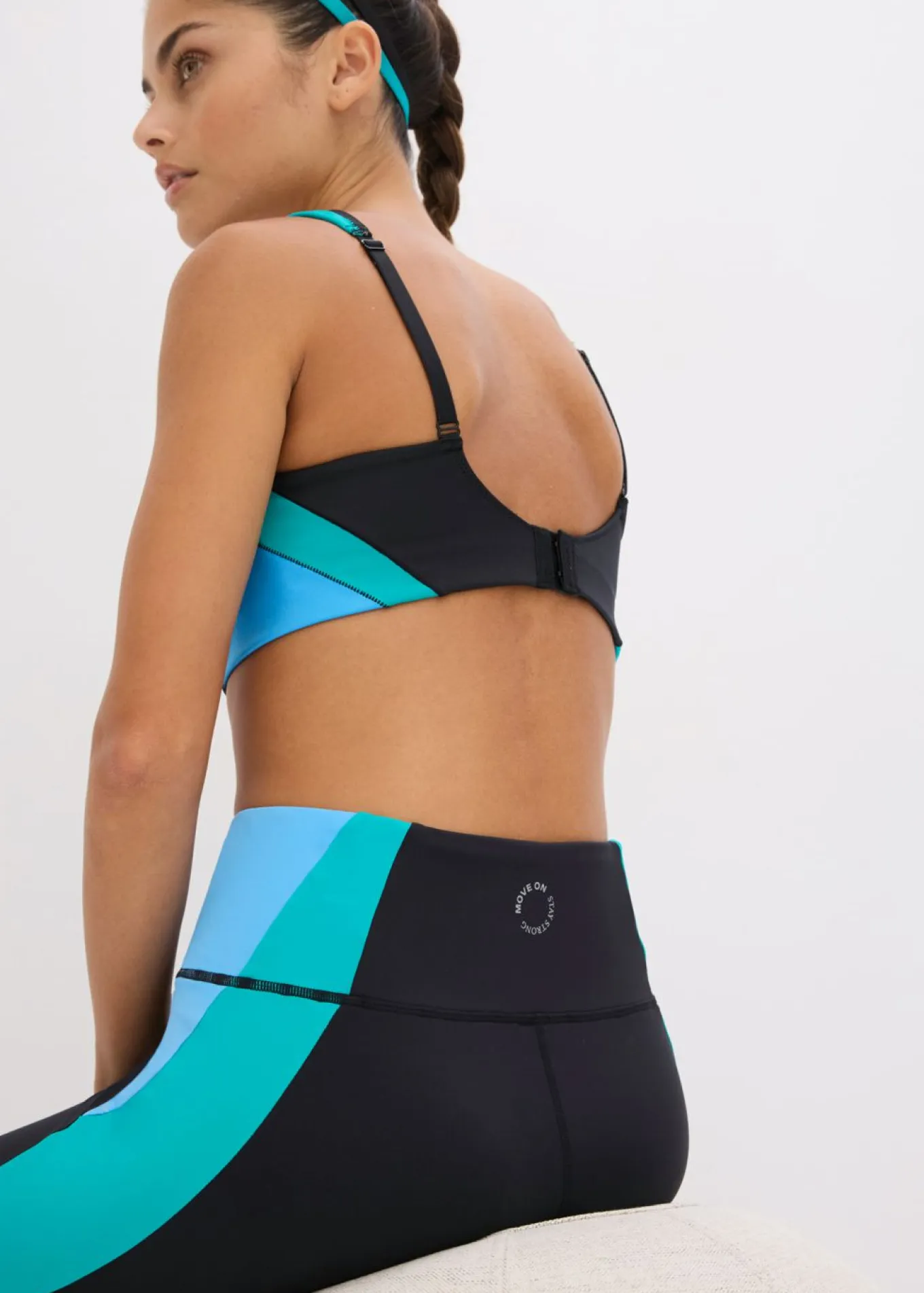 Leggings deportivos cómodos de material de secado rápido en colores en contraste