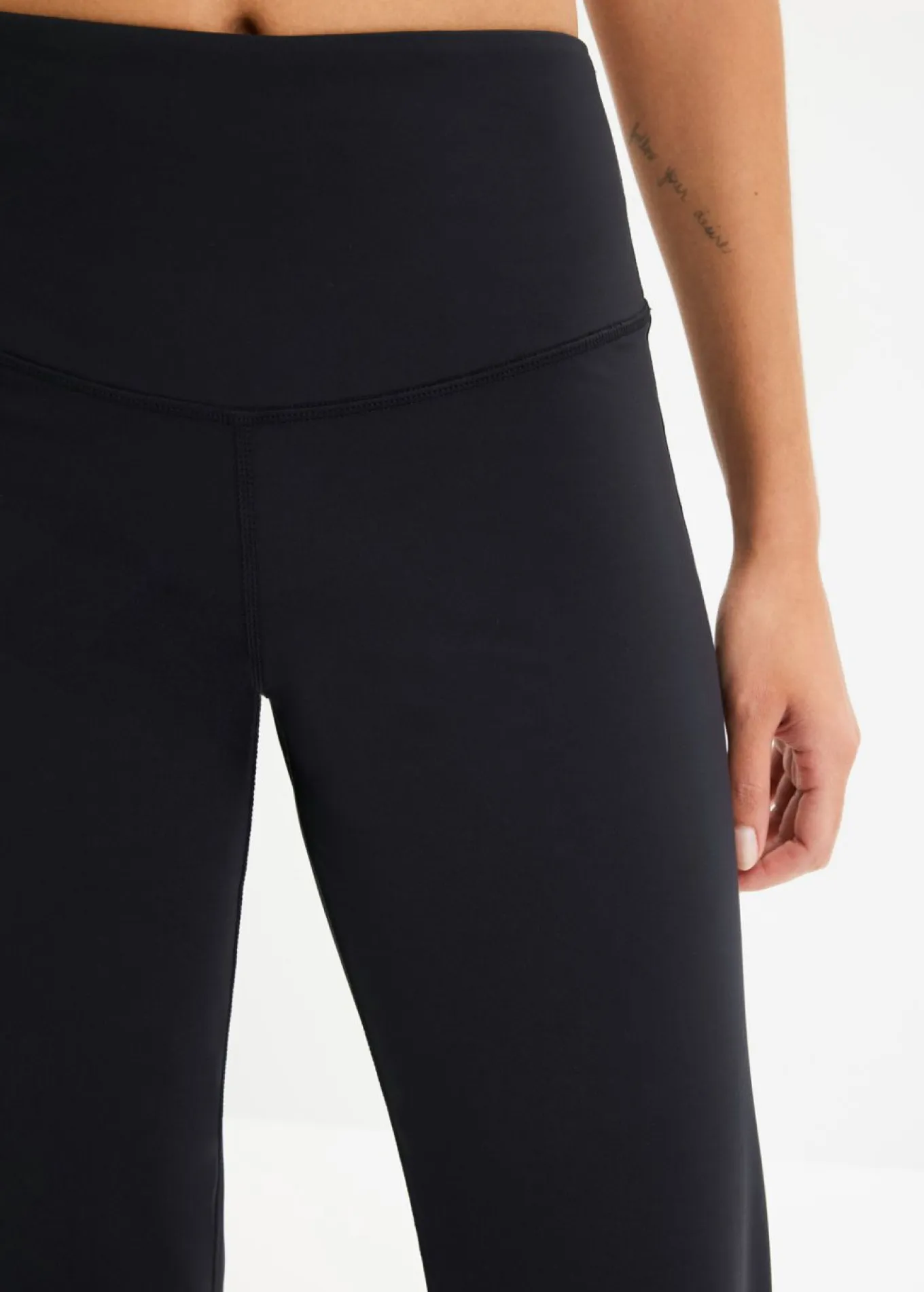 Leggings deportivos cómodos con pernera recta y material de secado rápido