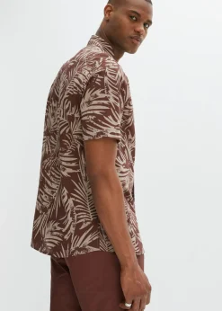 Ligera camisa de manga corta