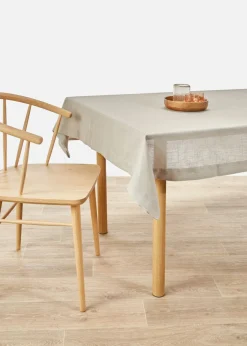 Mantel con contenido de lino