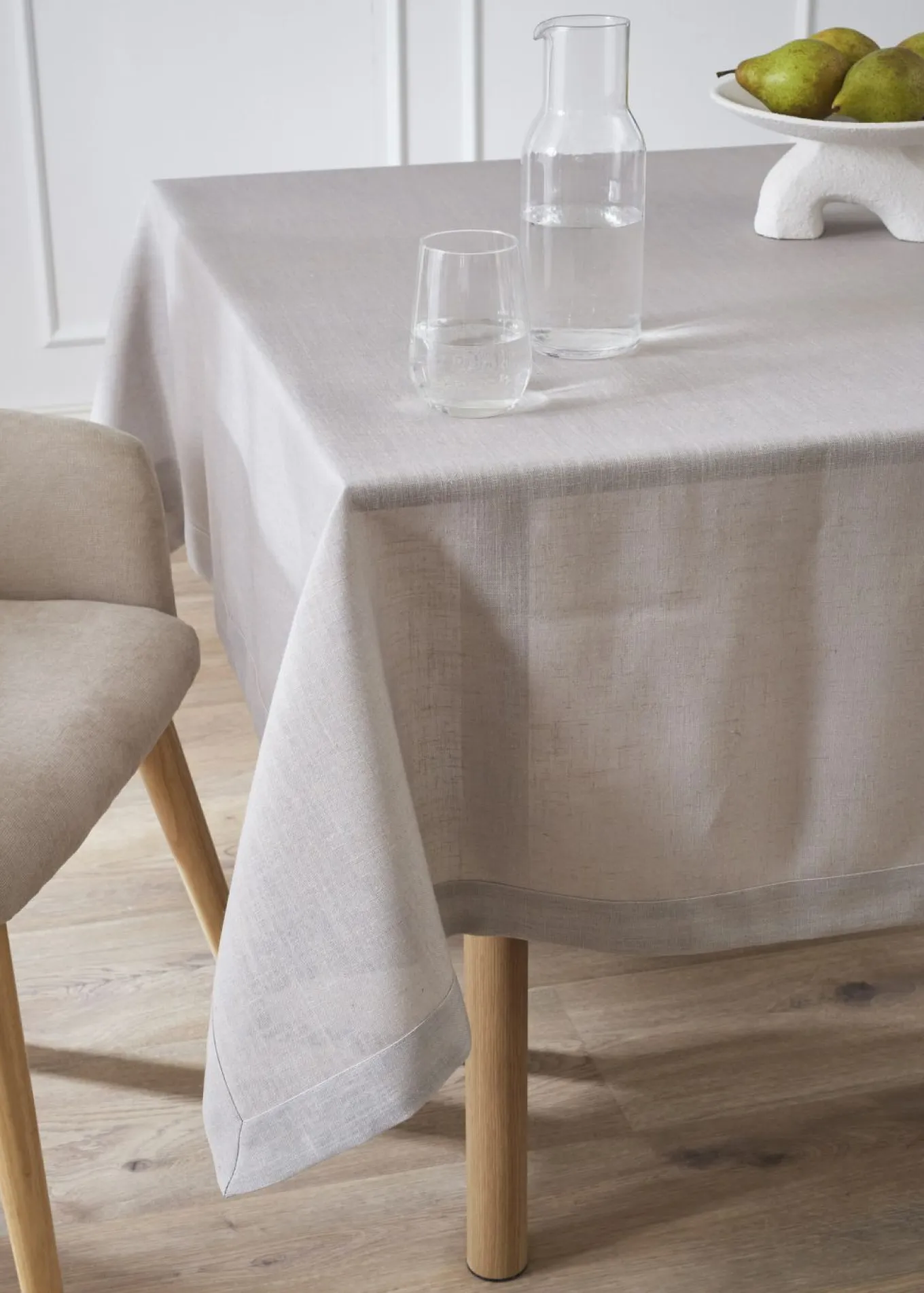 Mantel con contenido de lino