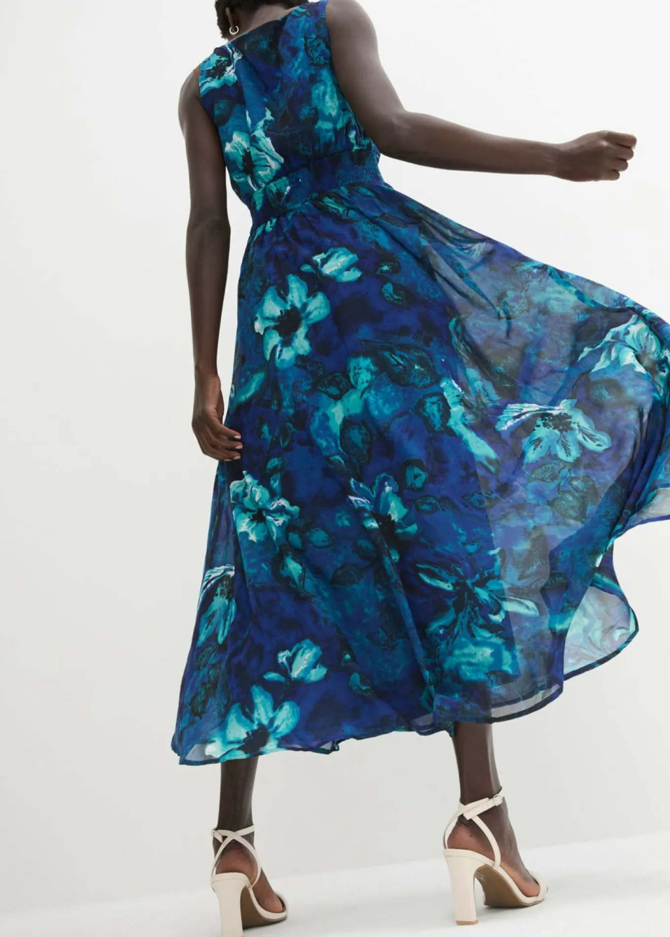 Maxivestido con estampado tropical