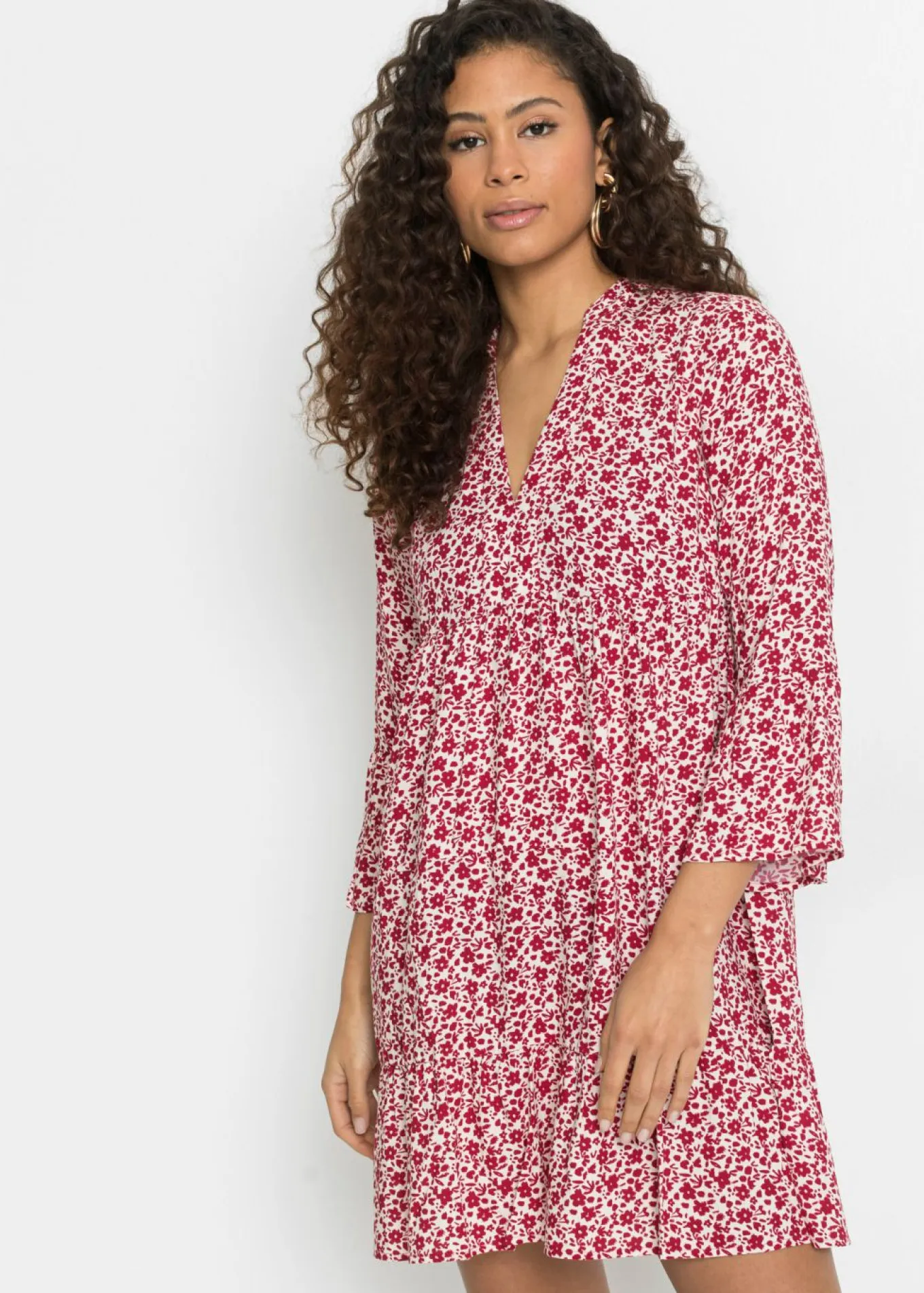 Minivestido de viscosa fluida con volantes