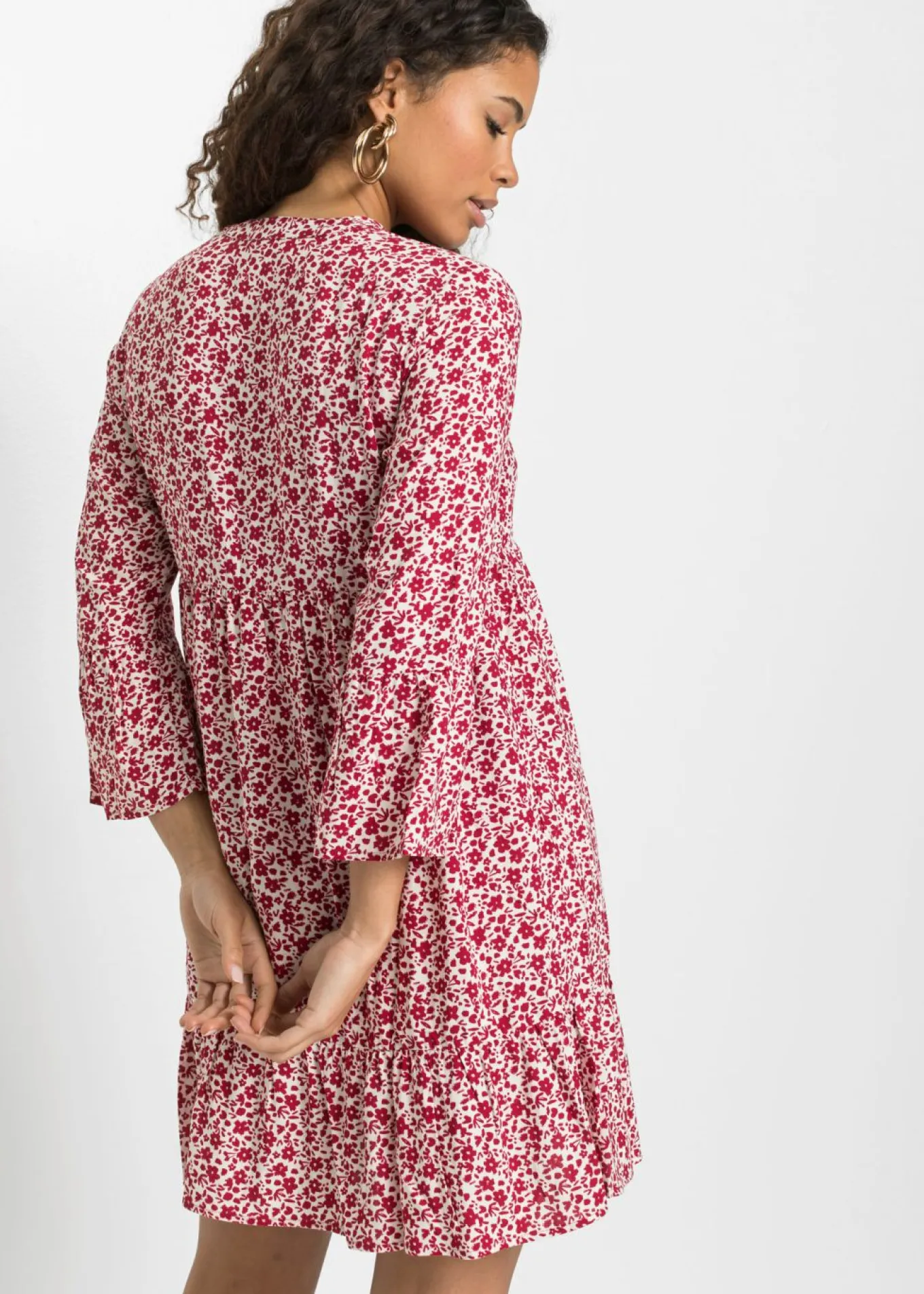 Minivestido de viscosa fluida con volantes