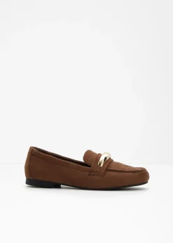 Mocasines con detalles metalizados