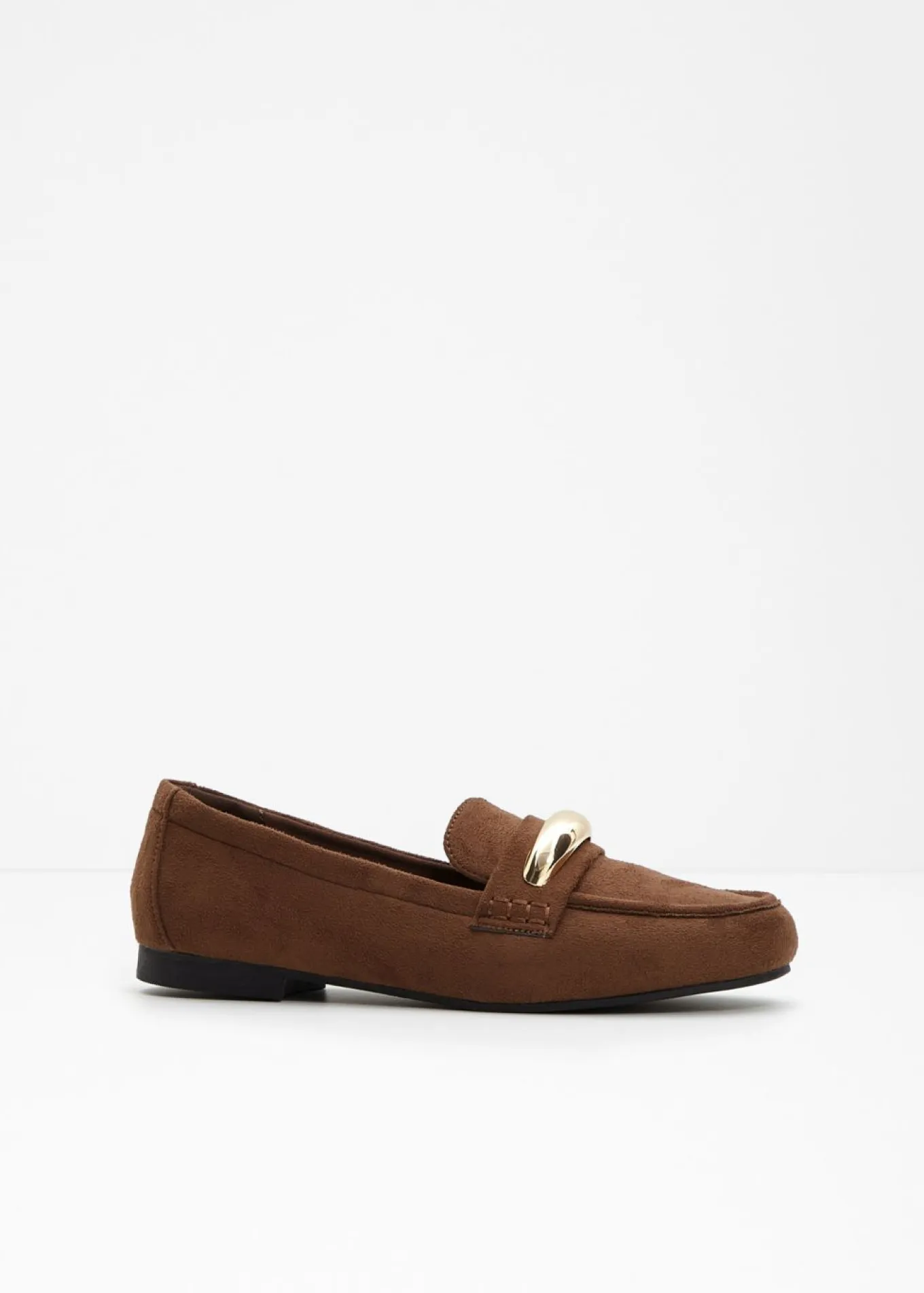 Mocasines con detalles metalizados