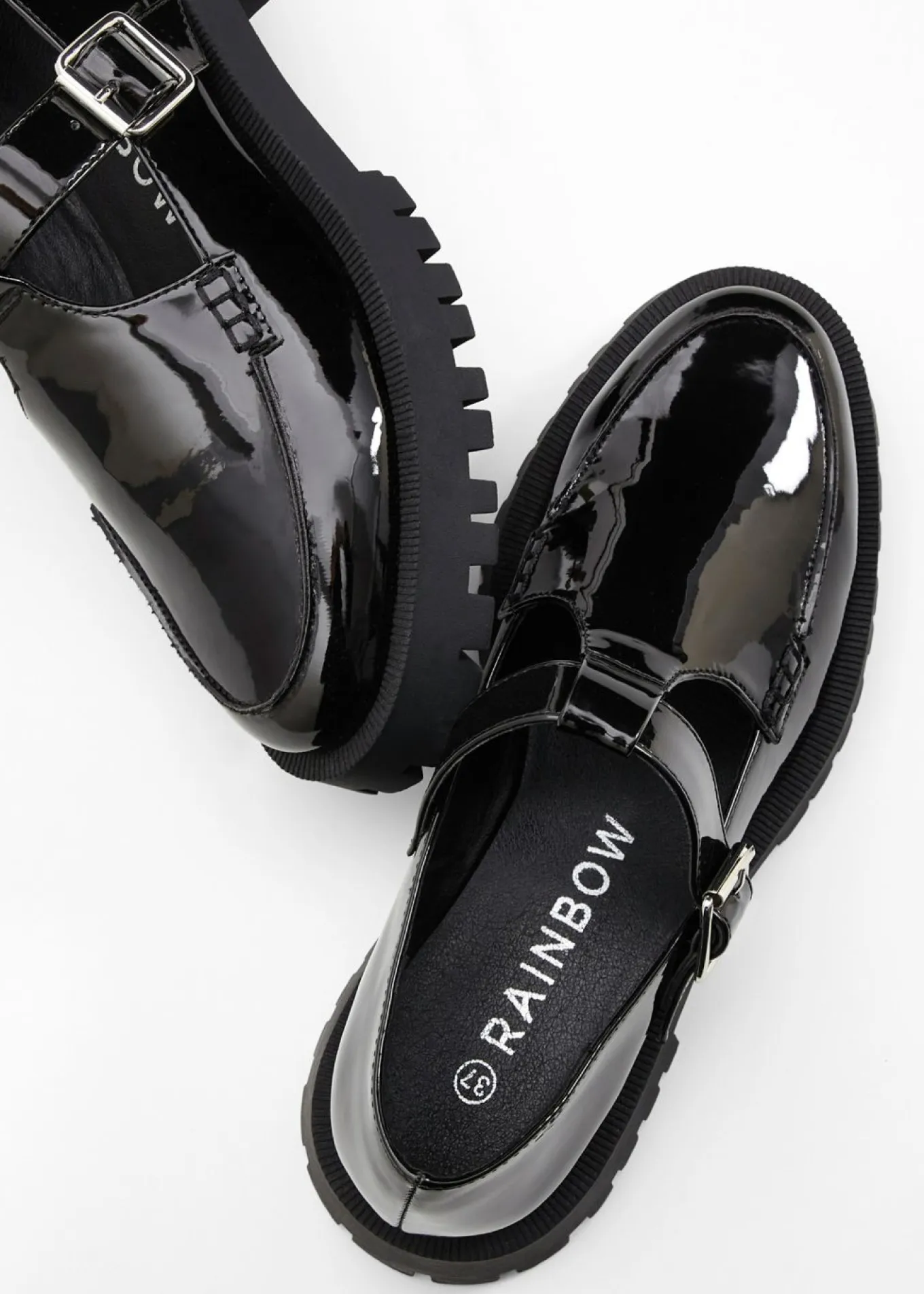 Mocasín chunky con aberturas
