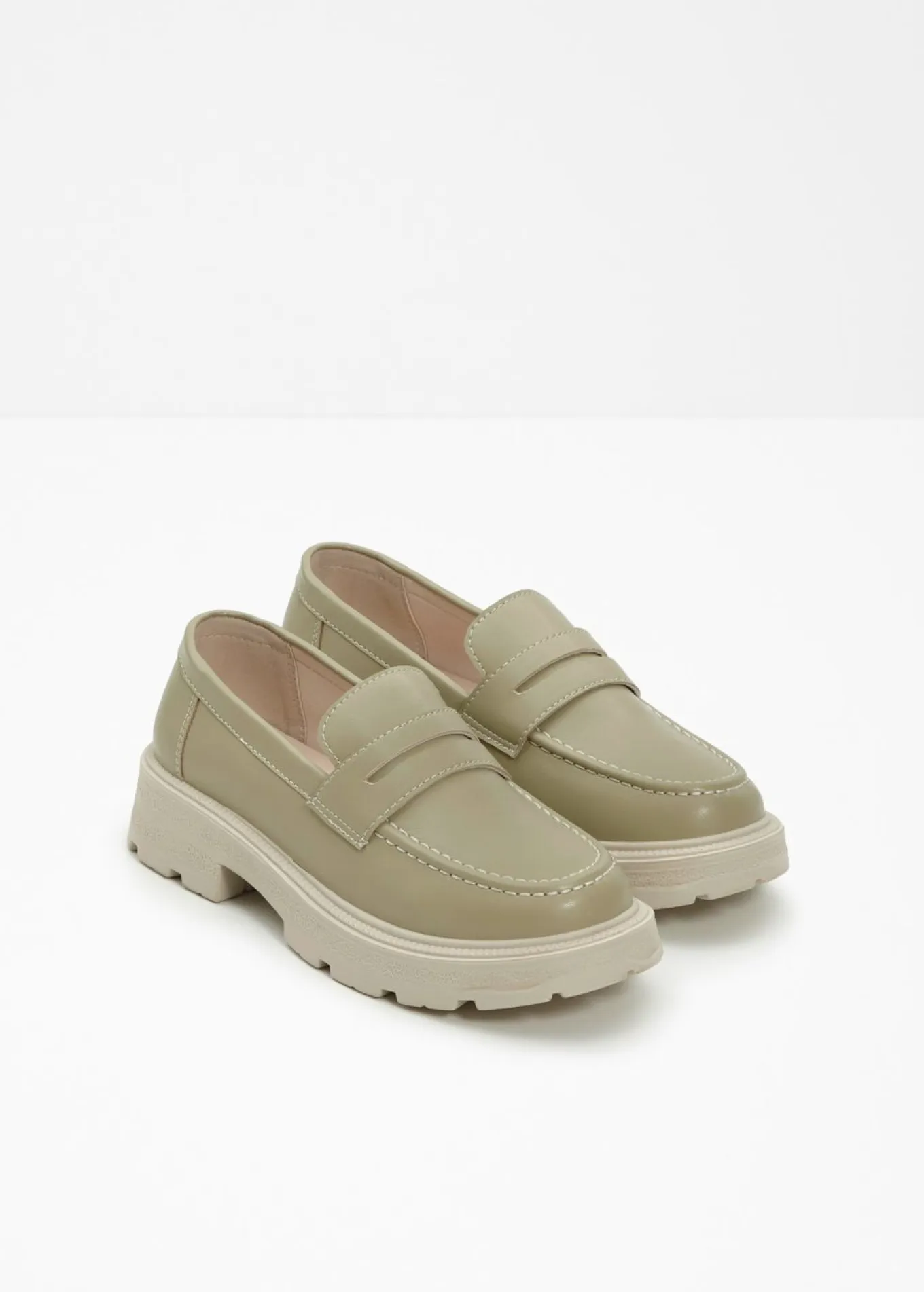 Mocasín chunky con suela ligera