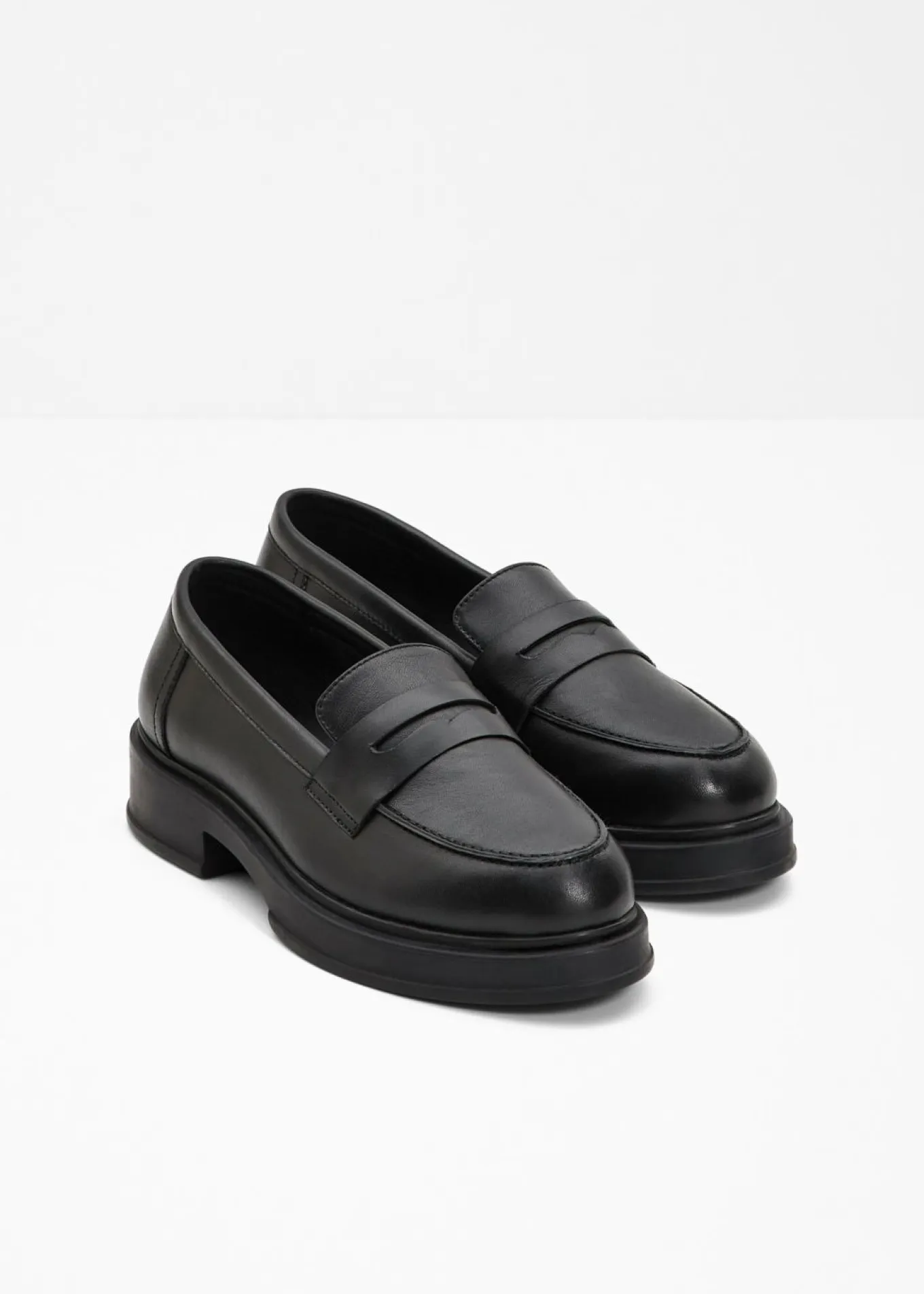 Mocasín de piel