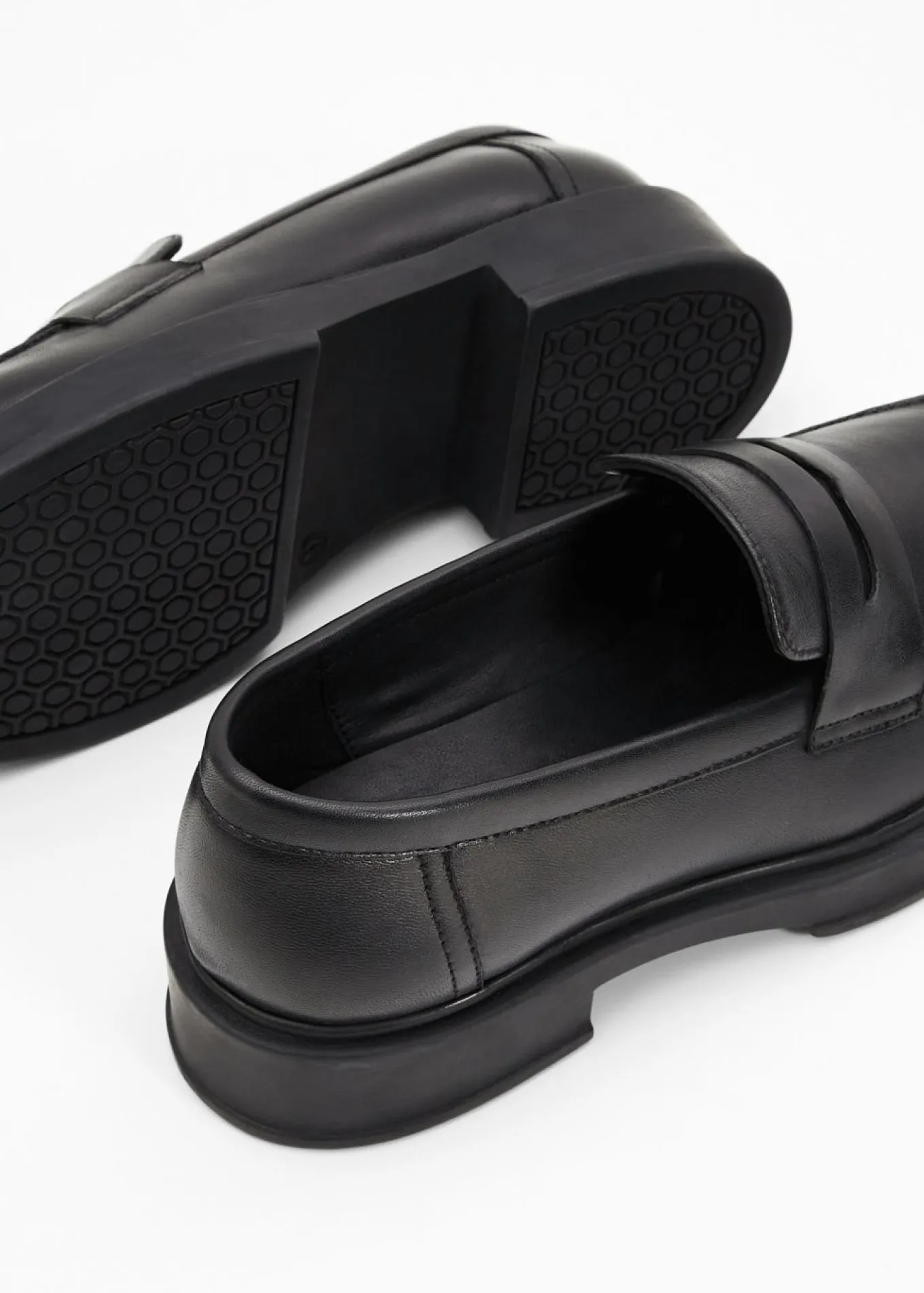 Mocasín de piel