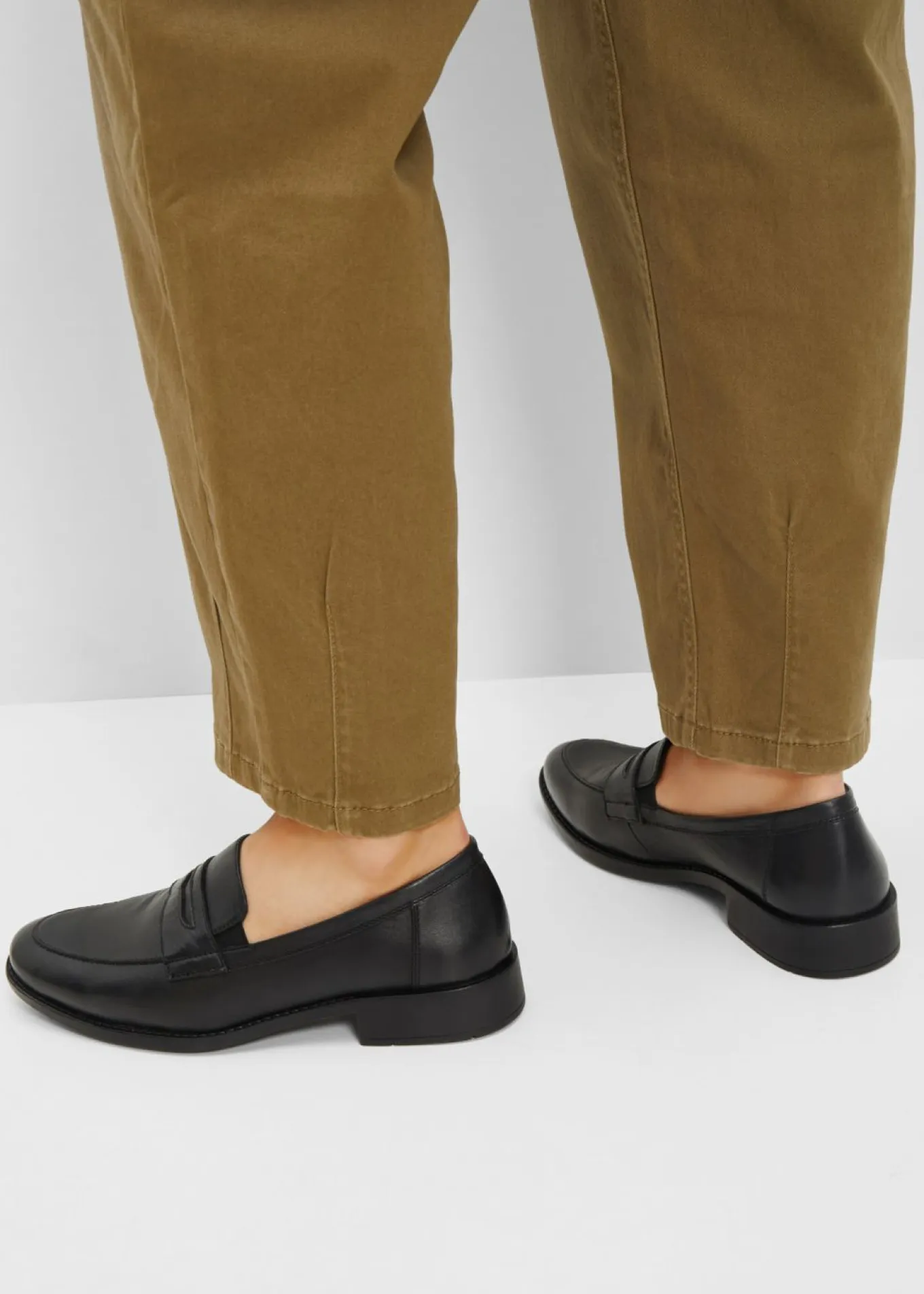 Mocasín de piel