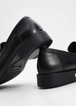 Mocasín de piel