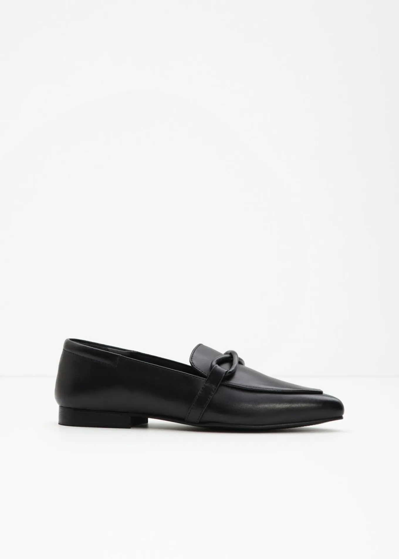 Mocasín de piel