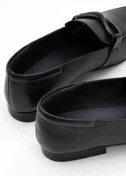 Mocasín de piel