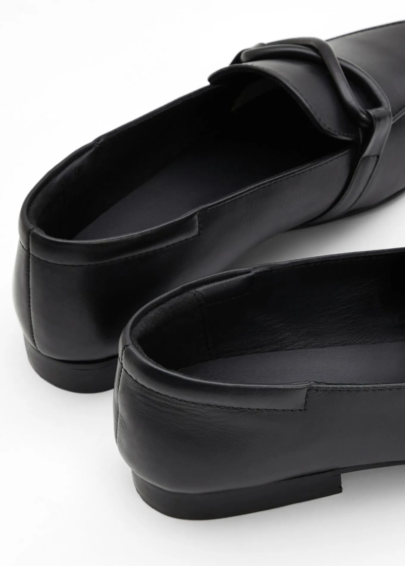 Mocasín de piel