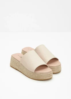 Mules de plataforma con aspecto de rafia