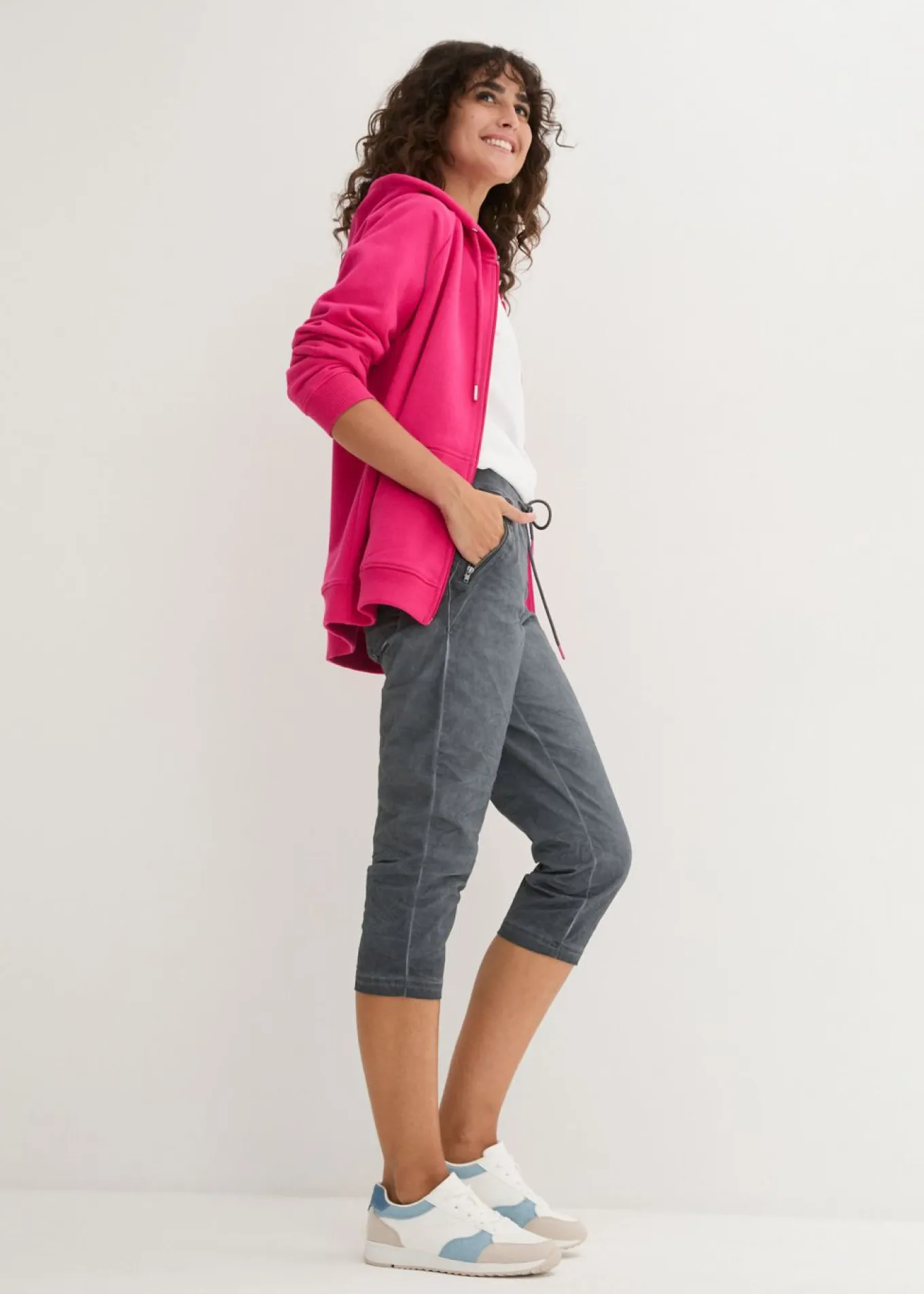 Pantalón 3/4 con cordón en contraste