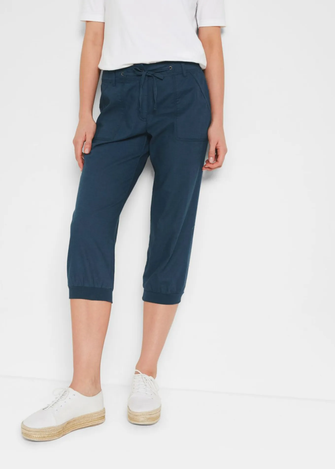 Pantalón 3/4 en mezcla de algodón y lino