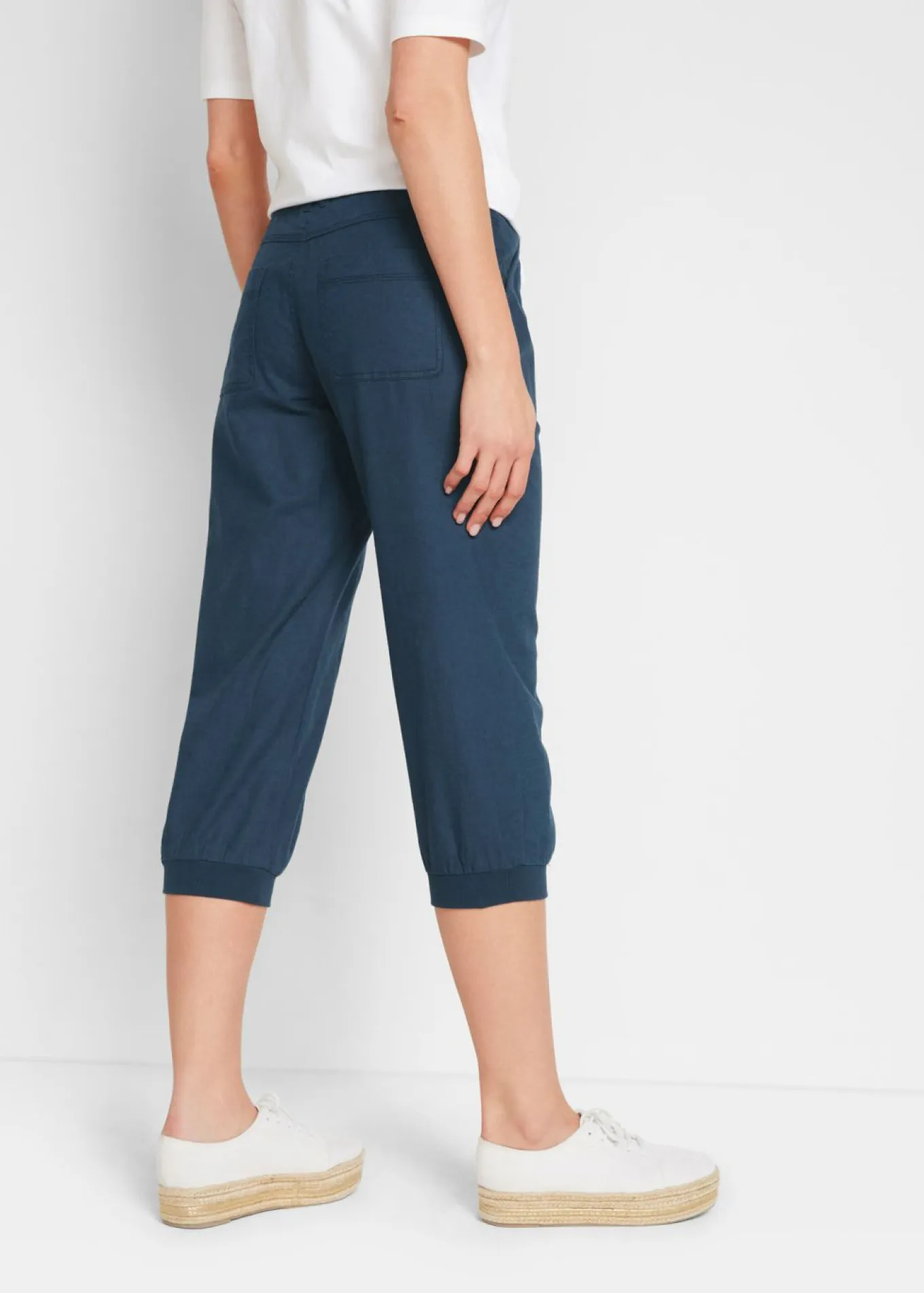 Pantalón 3/4 en mezcla de algodón y lino