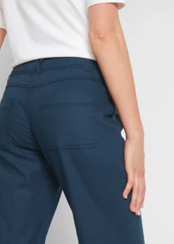 Pantalón 3/4 en mezcla de algodón y lino