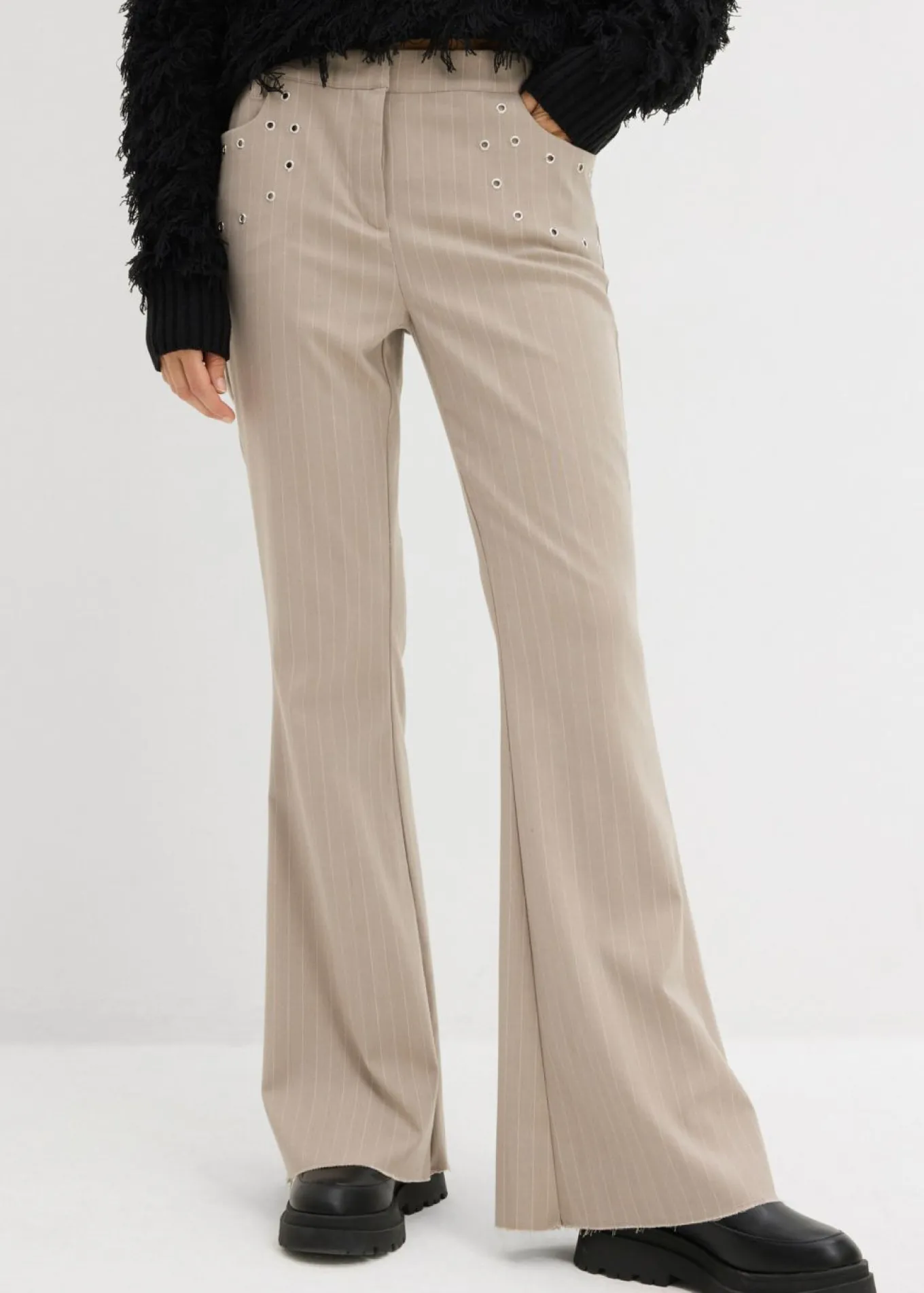 Pantalón acampanado de mezcla de viscosa fluida