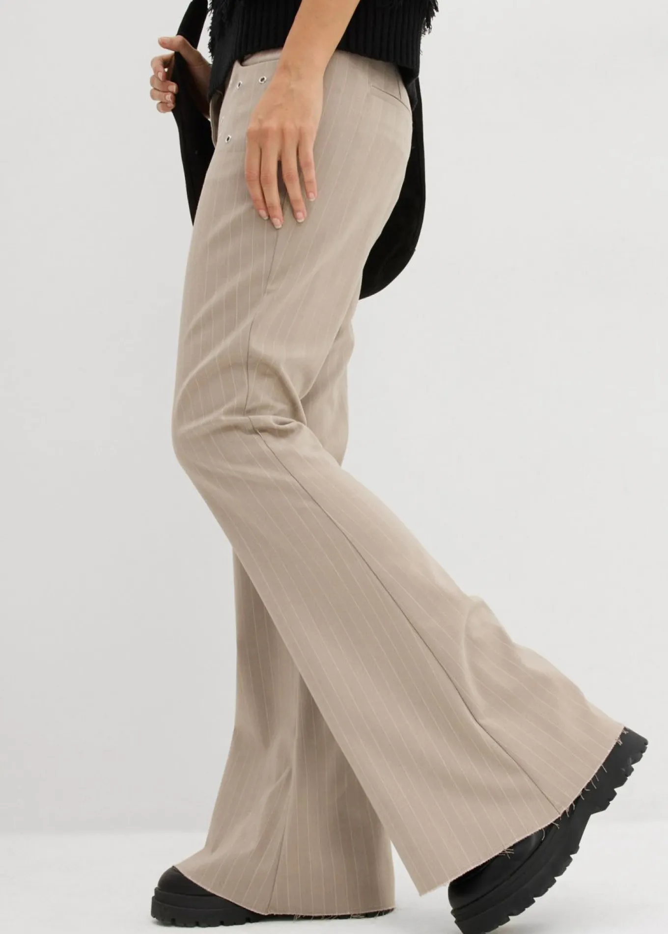 Pantalón acampanado de mezcla de viscosa fluida