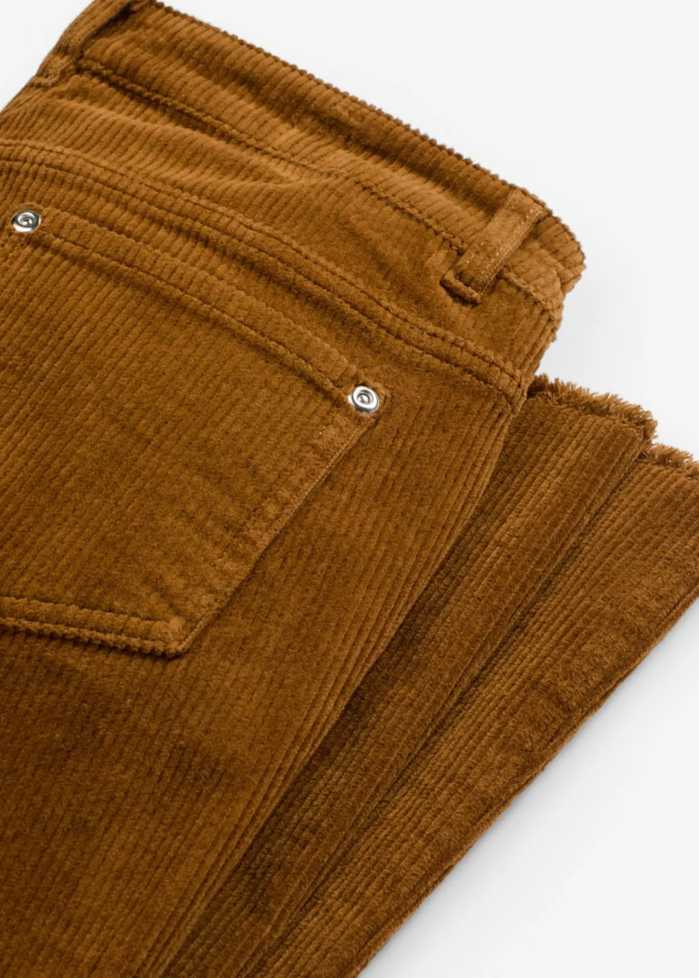 Pantalón acampanado de pana