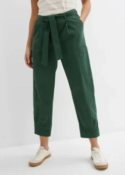 Pantalón acortado tipo cargo